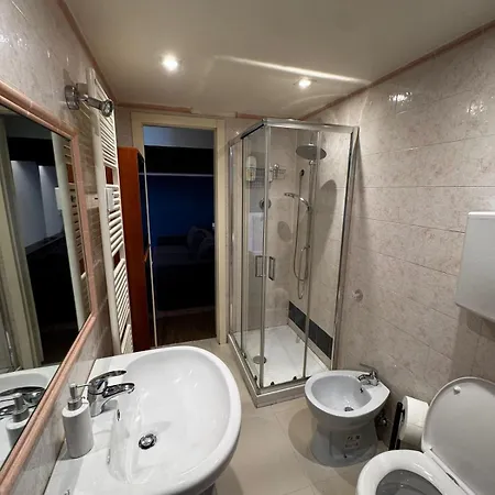 Leon's Hub - Sant'orsola Hospital - Bellaria Hospiatal - Bolognafiere - Centro Citta Comodo Болонья